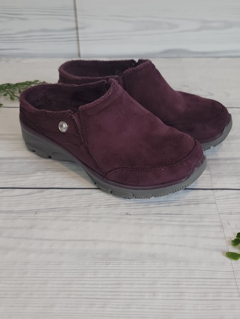 Skechers Easy Going Latte Mule  Slip-On  in Plum Purple Womens Size 6
